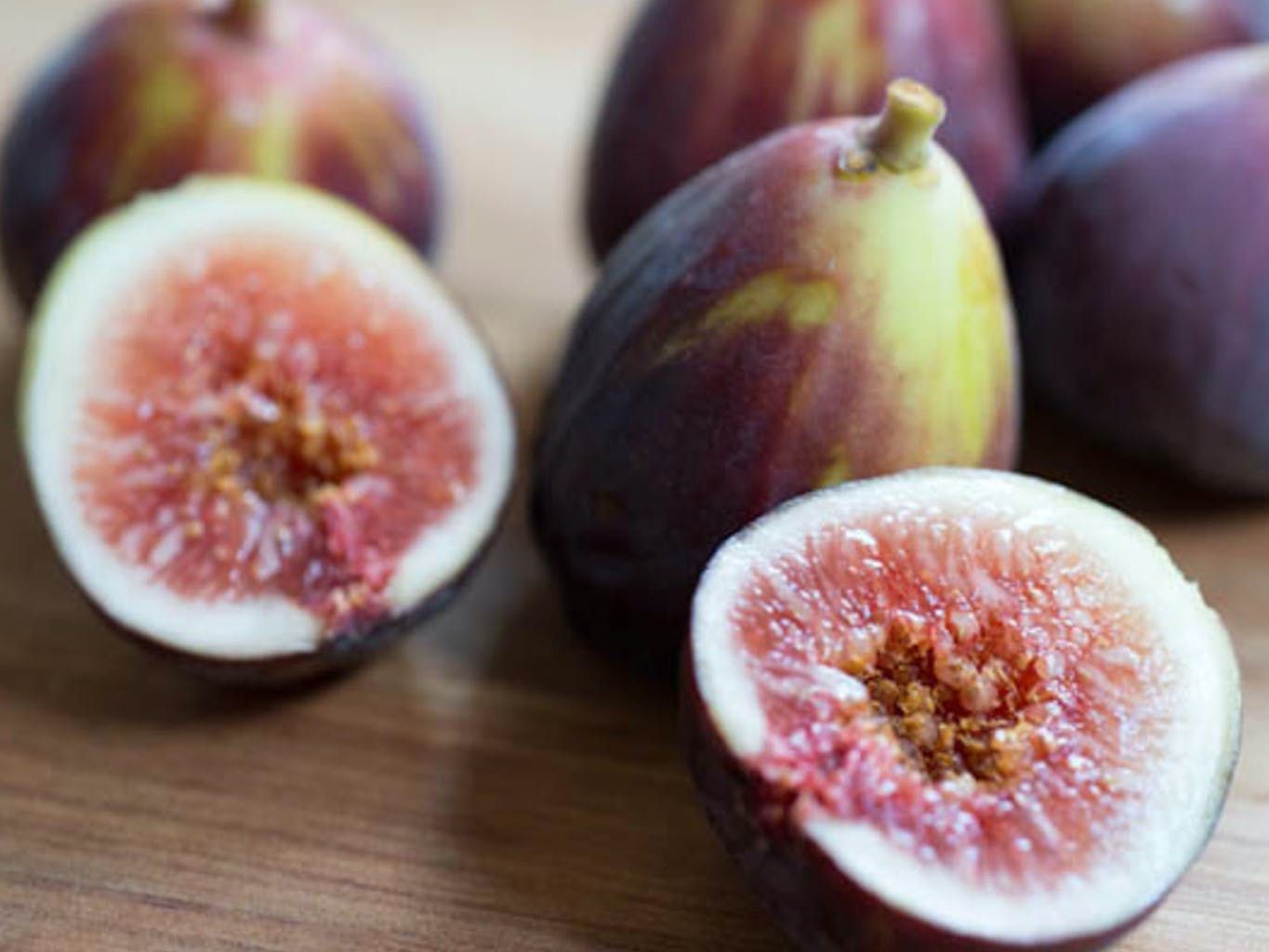 diy_dessert_recipe_ricotta_figs_and_marijuana_infused_honey_ea842184e3