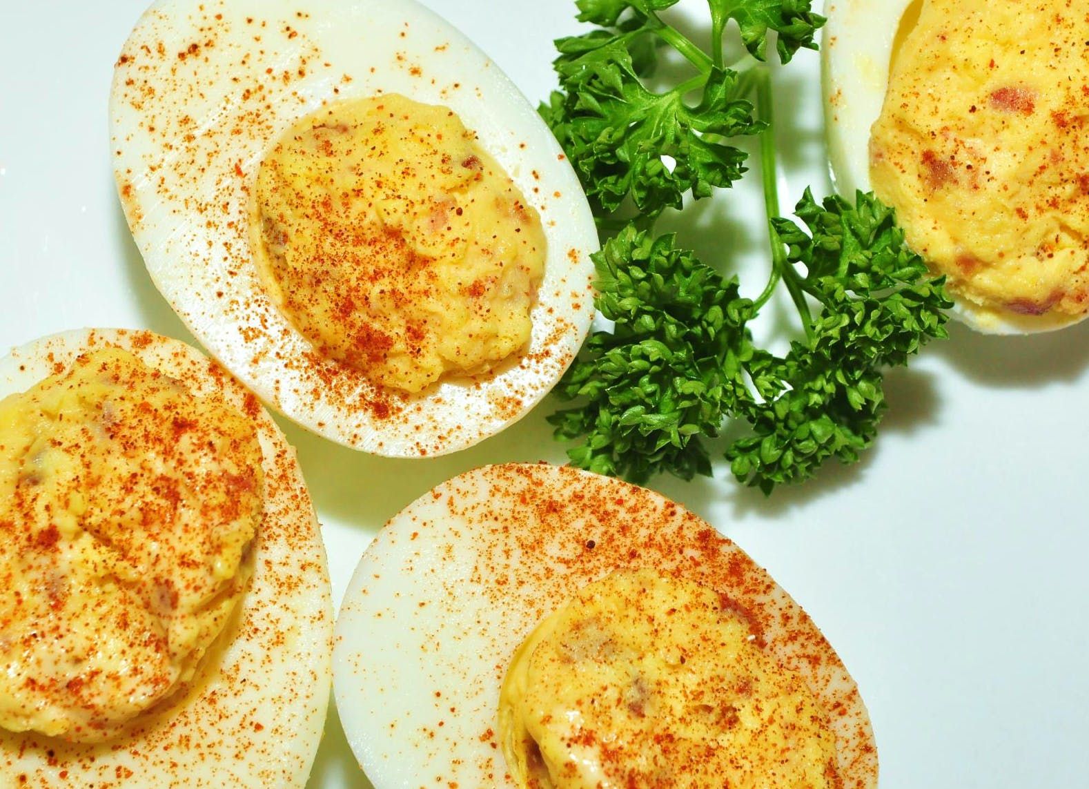 diy_recipe_cannabis_infused_deviled_eggs_0a3972b23f