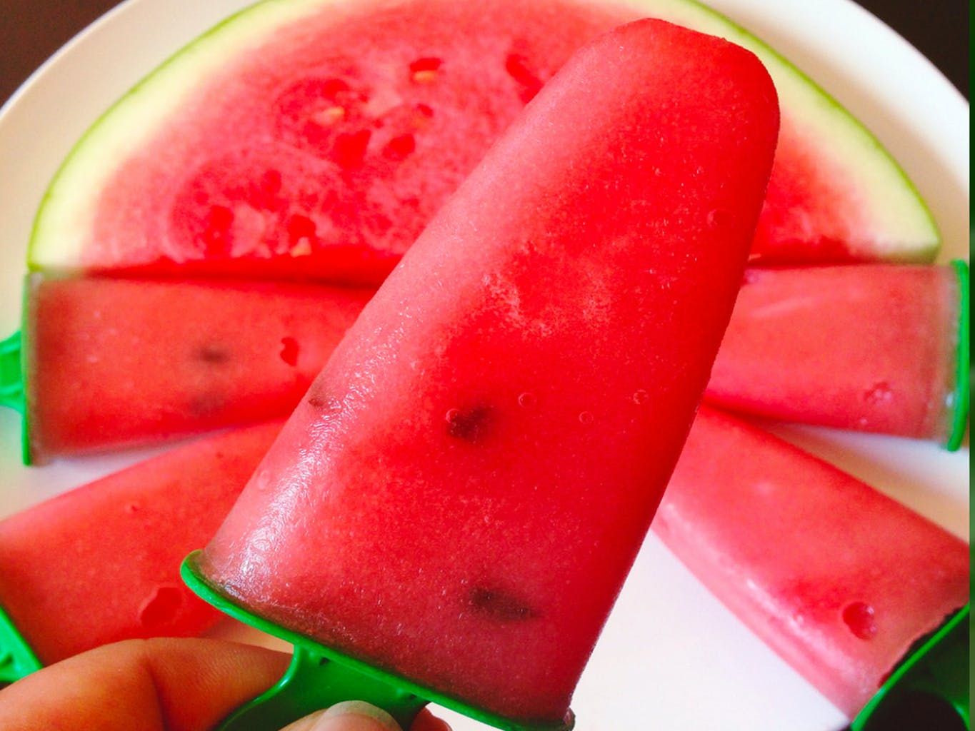 diy_recipe_cannabis_infused_watermelon_mint_and_lime_popsicles_3db0351978
