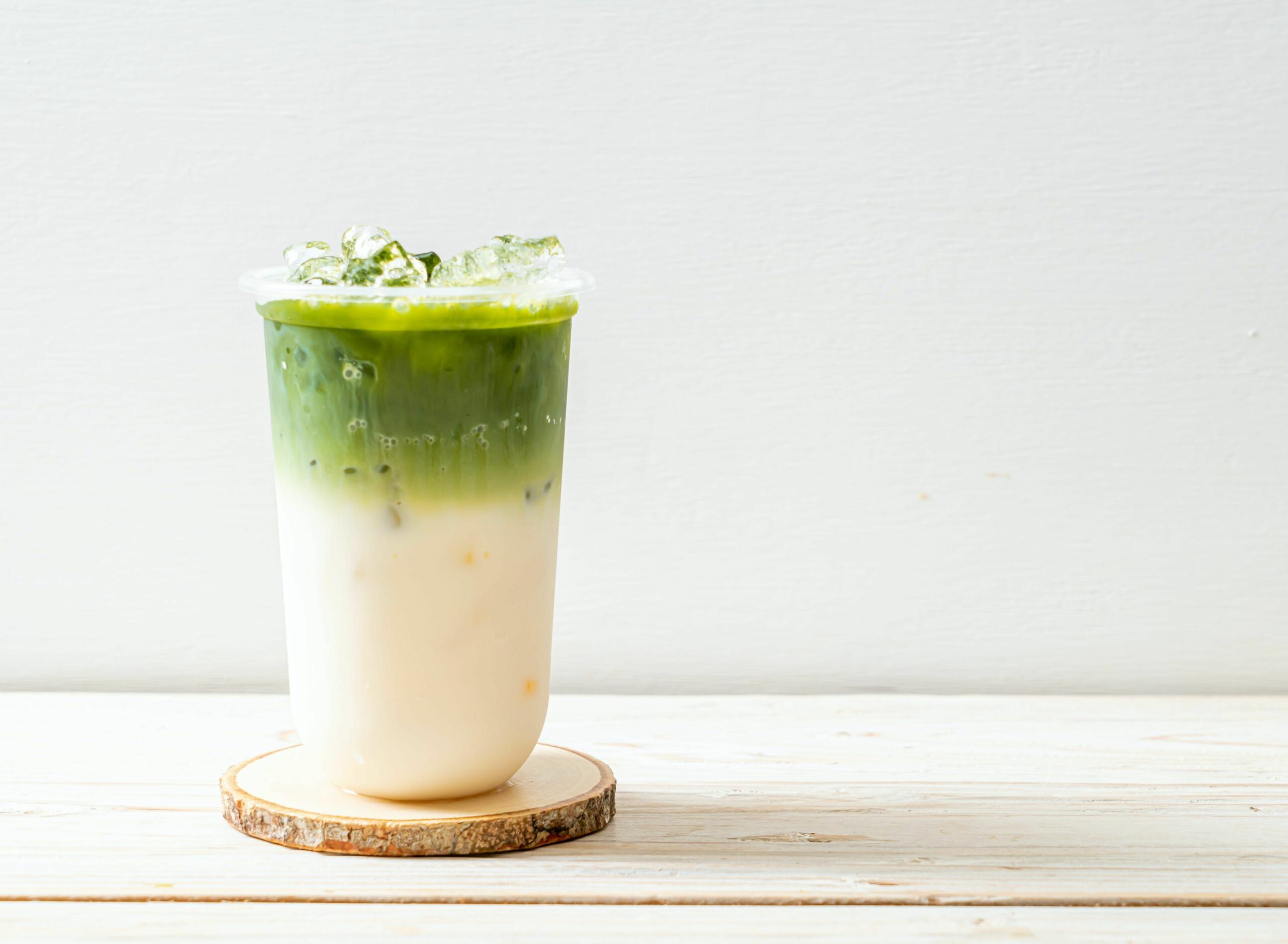 diy_recipe_iced_cbd_matcha_green_tea_latte_9a17a74adb